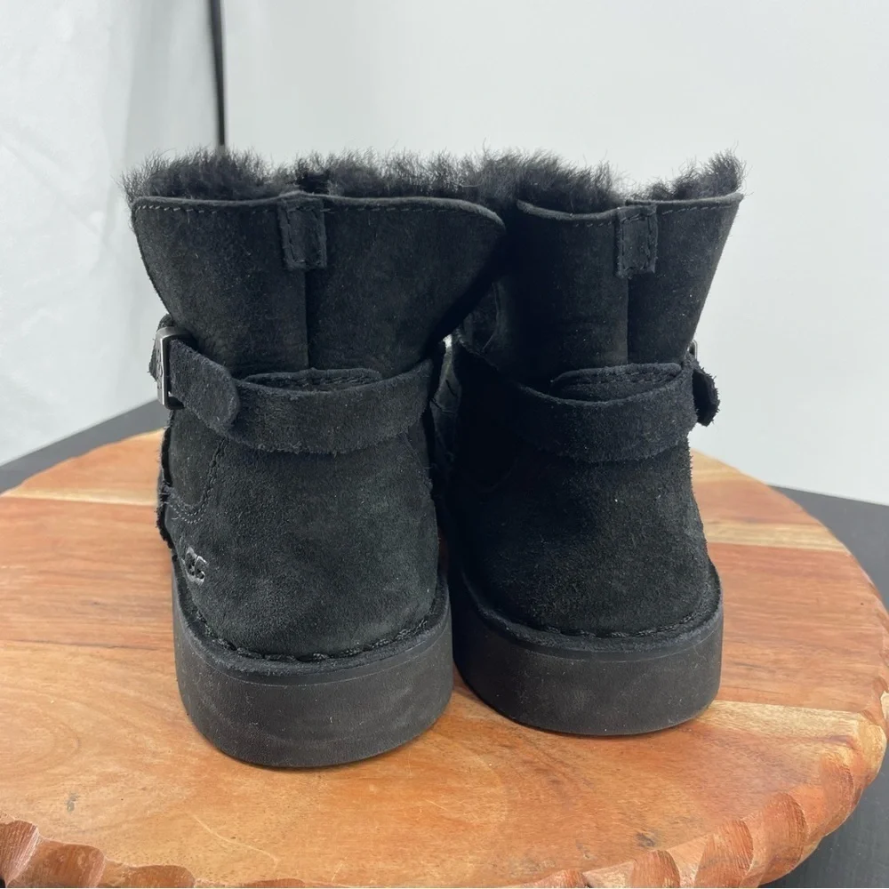 UGG Women's Elisa Boot with Buckle in Black Suede size‎ 7
